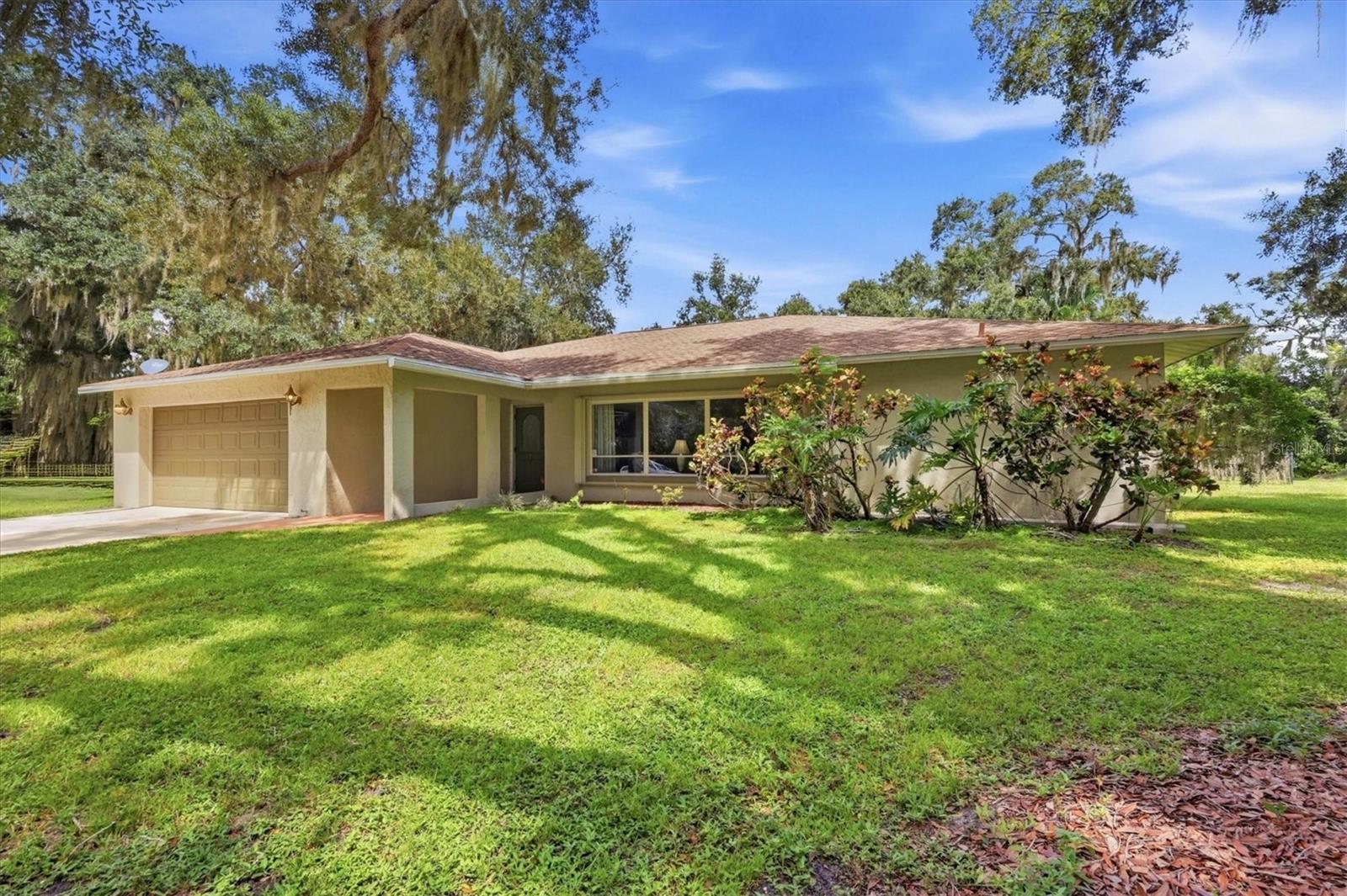 7963 N LEEWYNN DR — photo 3
