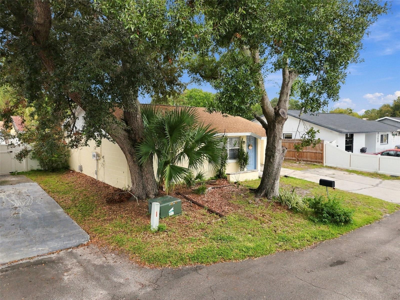 8406 WILLOW FOREST CT — photo 40