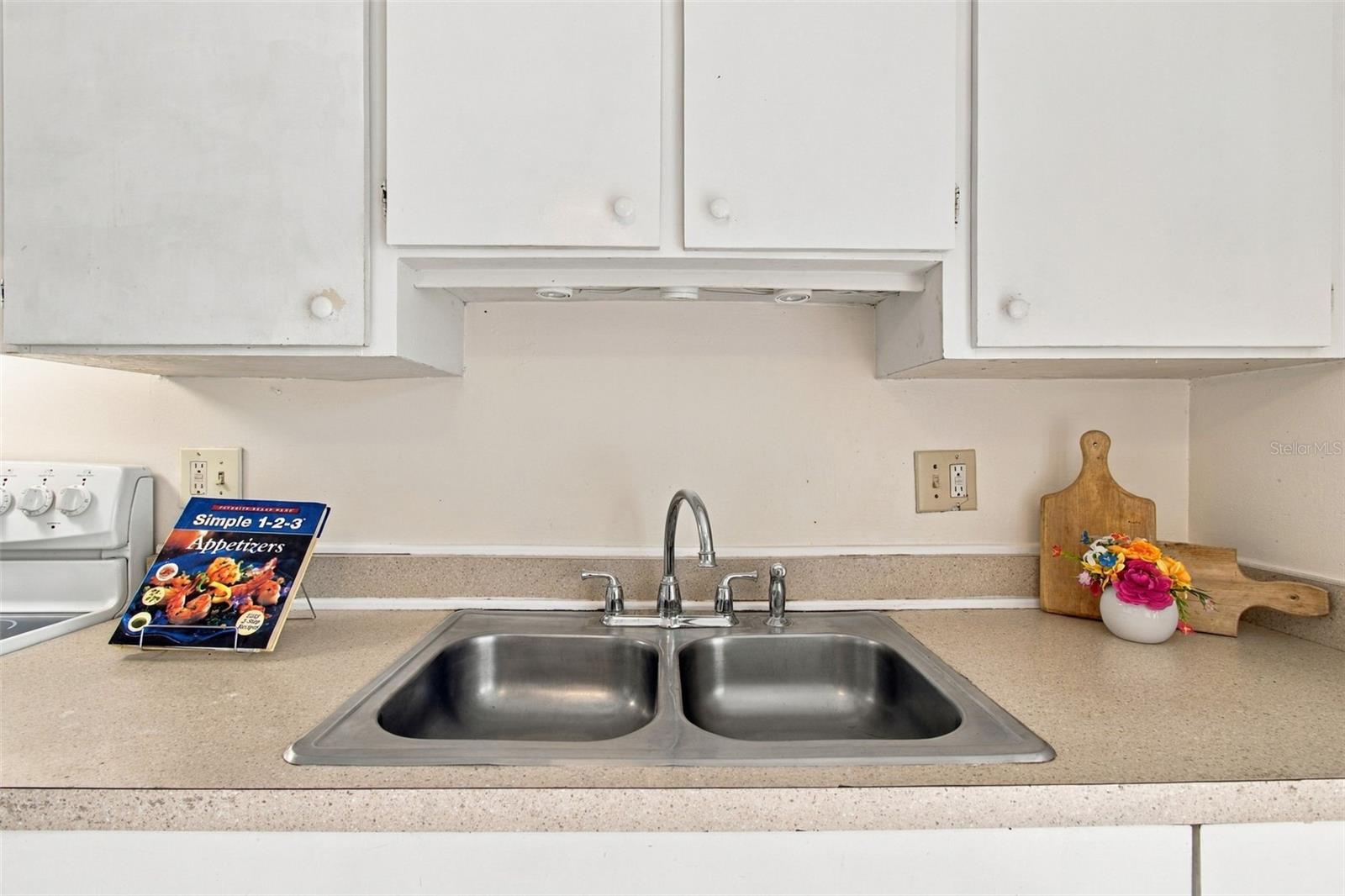 8406 WILLOW FOREST CT — photo 27