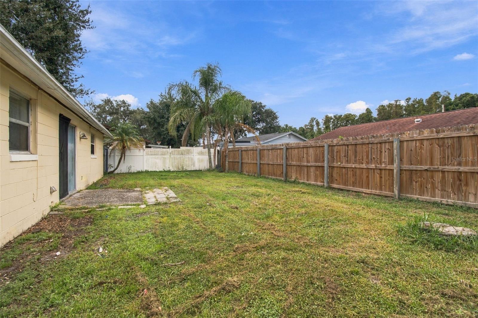 8406 WILLOW FOREST CT — photo 31