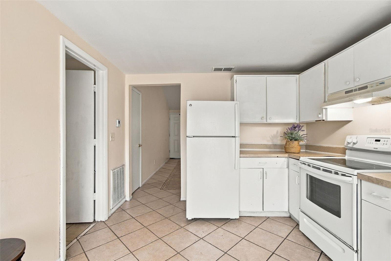 8406 WILLOW FOREST CT — photo 30