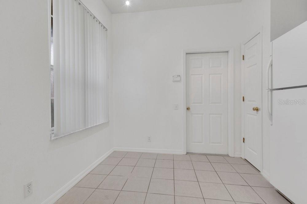 9811 FAN PALM WAY — photo 6