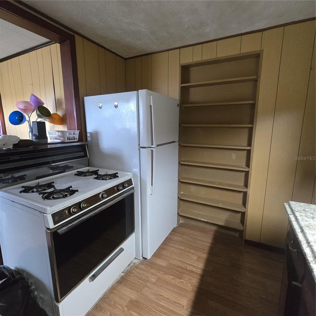 304 PALM AVE — photo 9