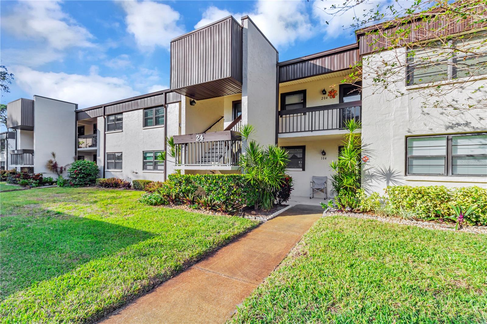 2400 WINDING CREEK BLVD #24-203 — photo 2