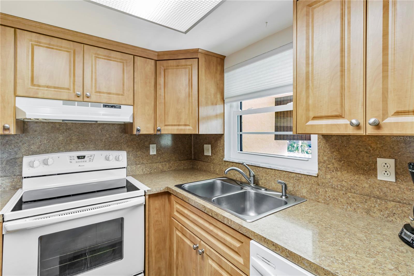 2400 WINDING CREEK BLVD #24-203 — photo 4
