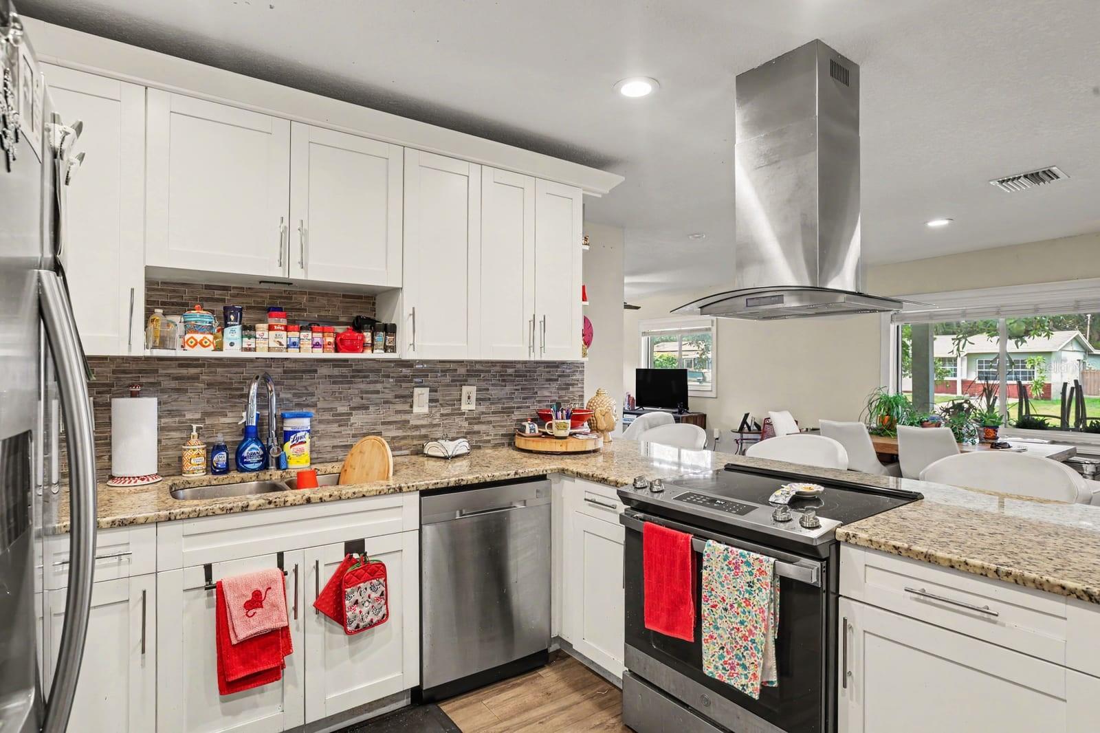 2117 MARY SUE ST — photo 3