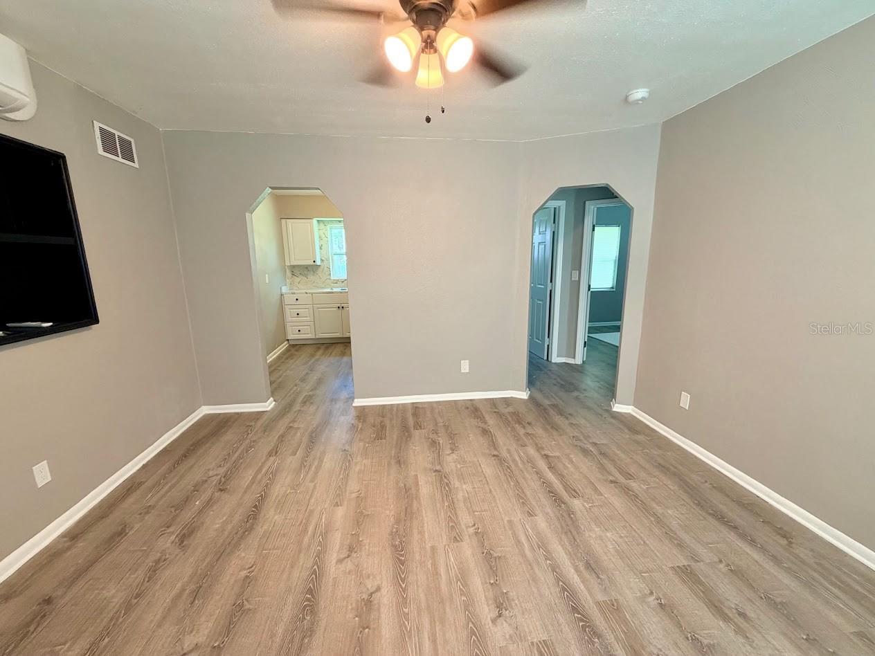 704 E RICHMERE ST — photo 11