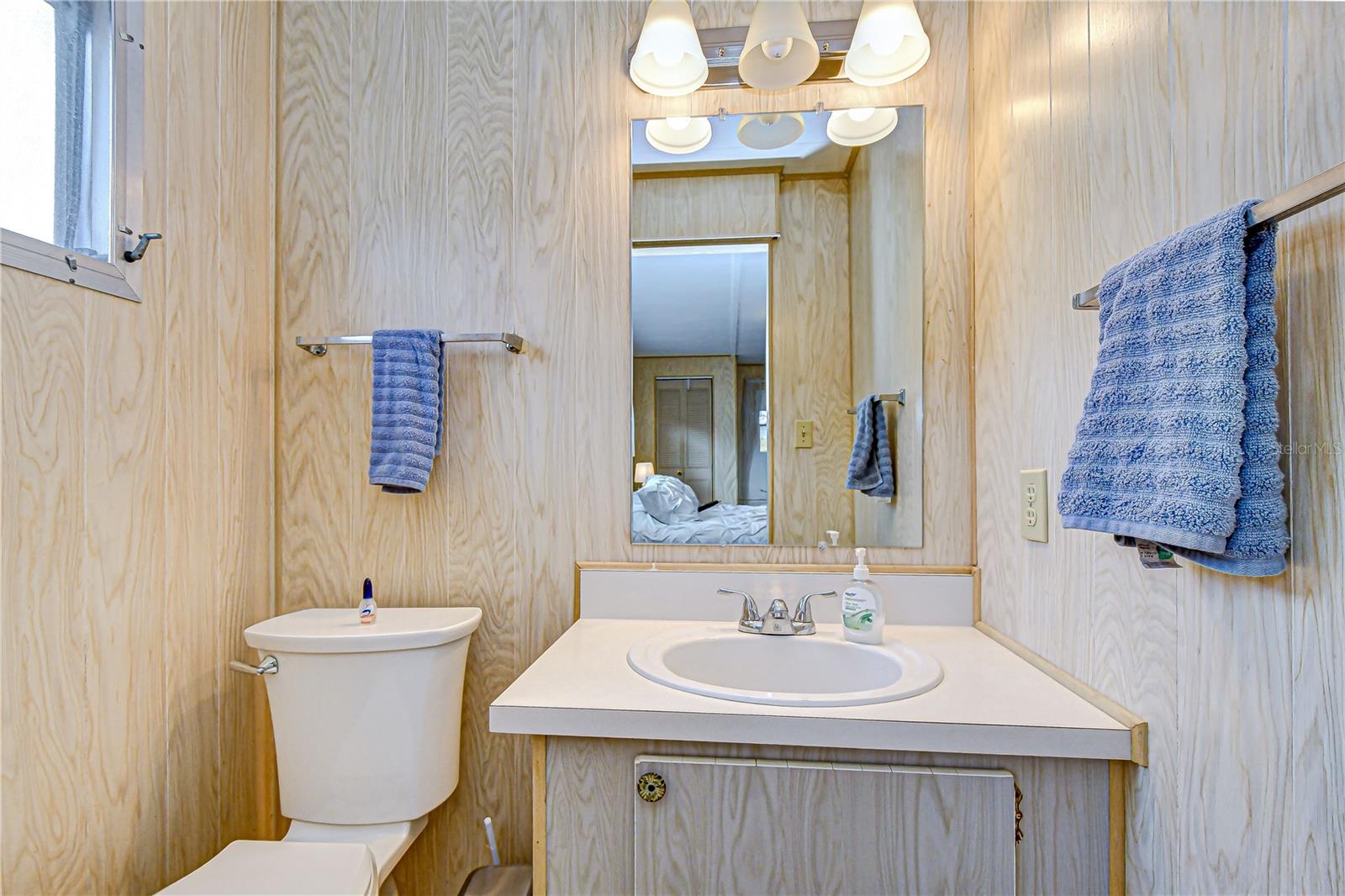 6128 RIDGEWOOD DR — photo 16