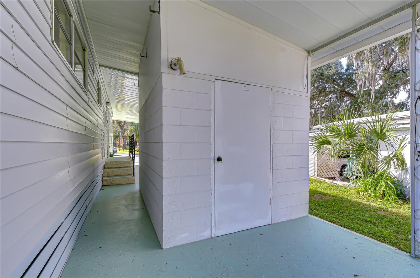 6128 RIDGEWOOD DR — photo 22
