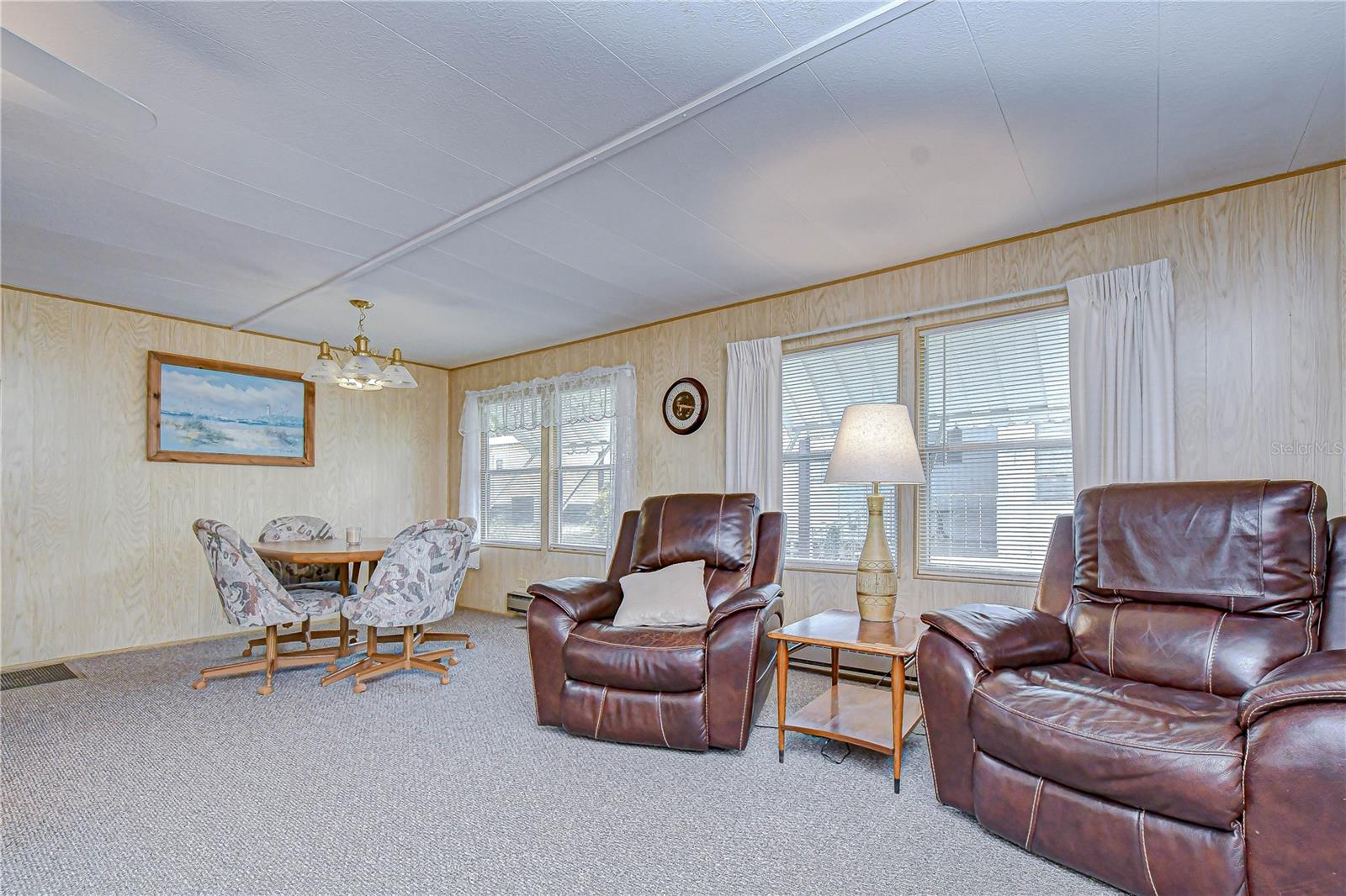 6128 RIDGEWOOD DR — photo 10