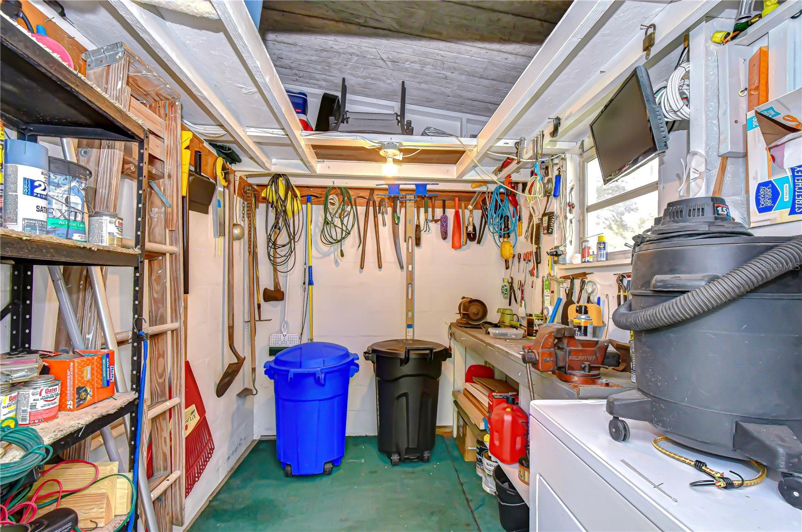6128 RIDGEWOOD DR — photo 24