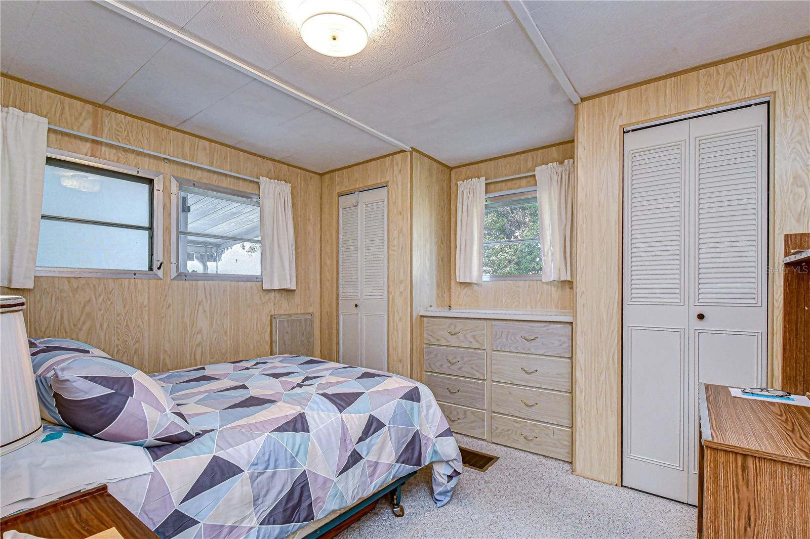 6128 RIDGEWOOD DR — photo 18