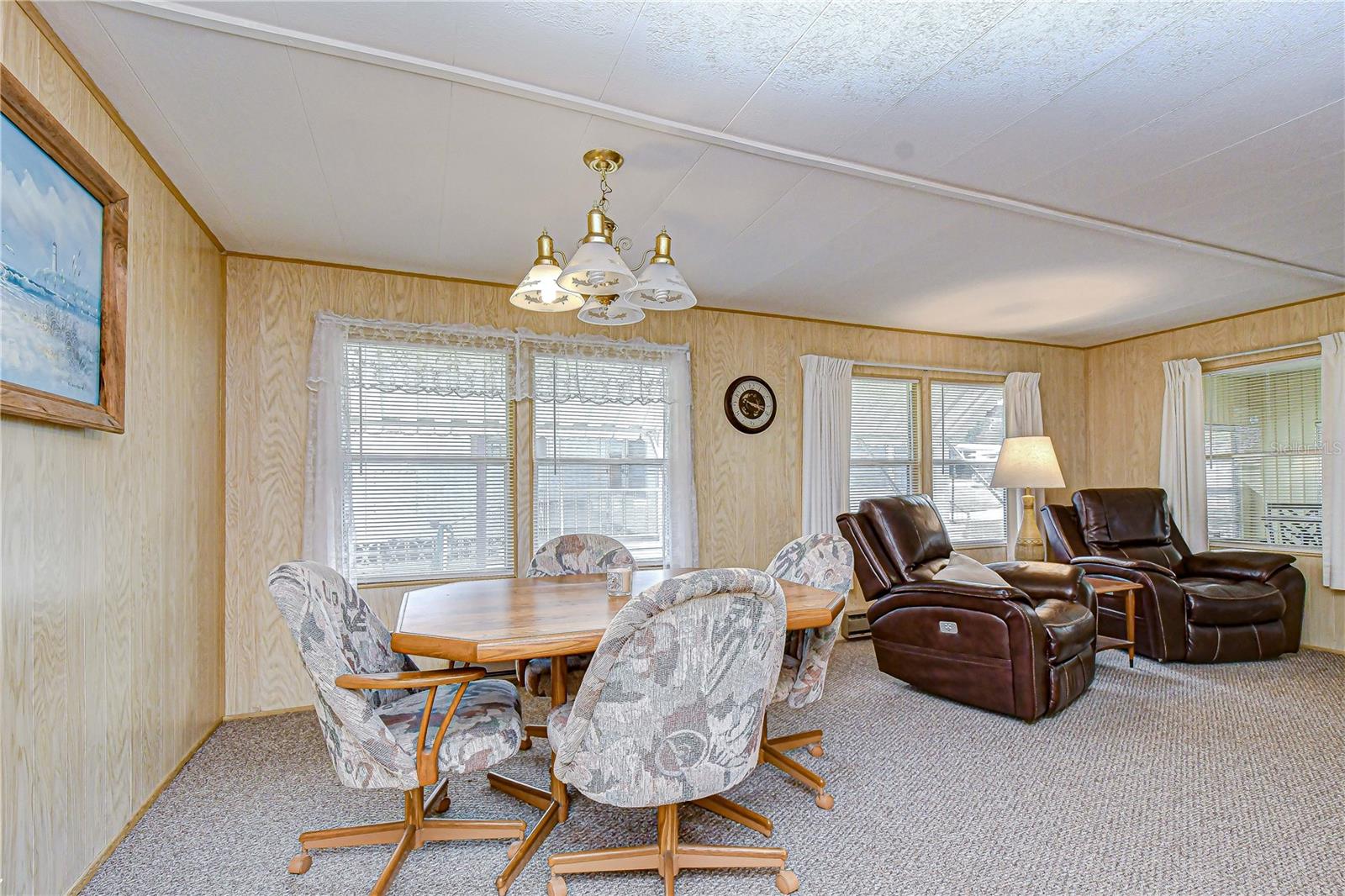 6128 RIDGEWOOD DR — photo 14