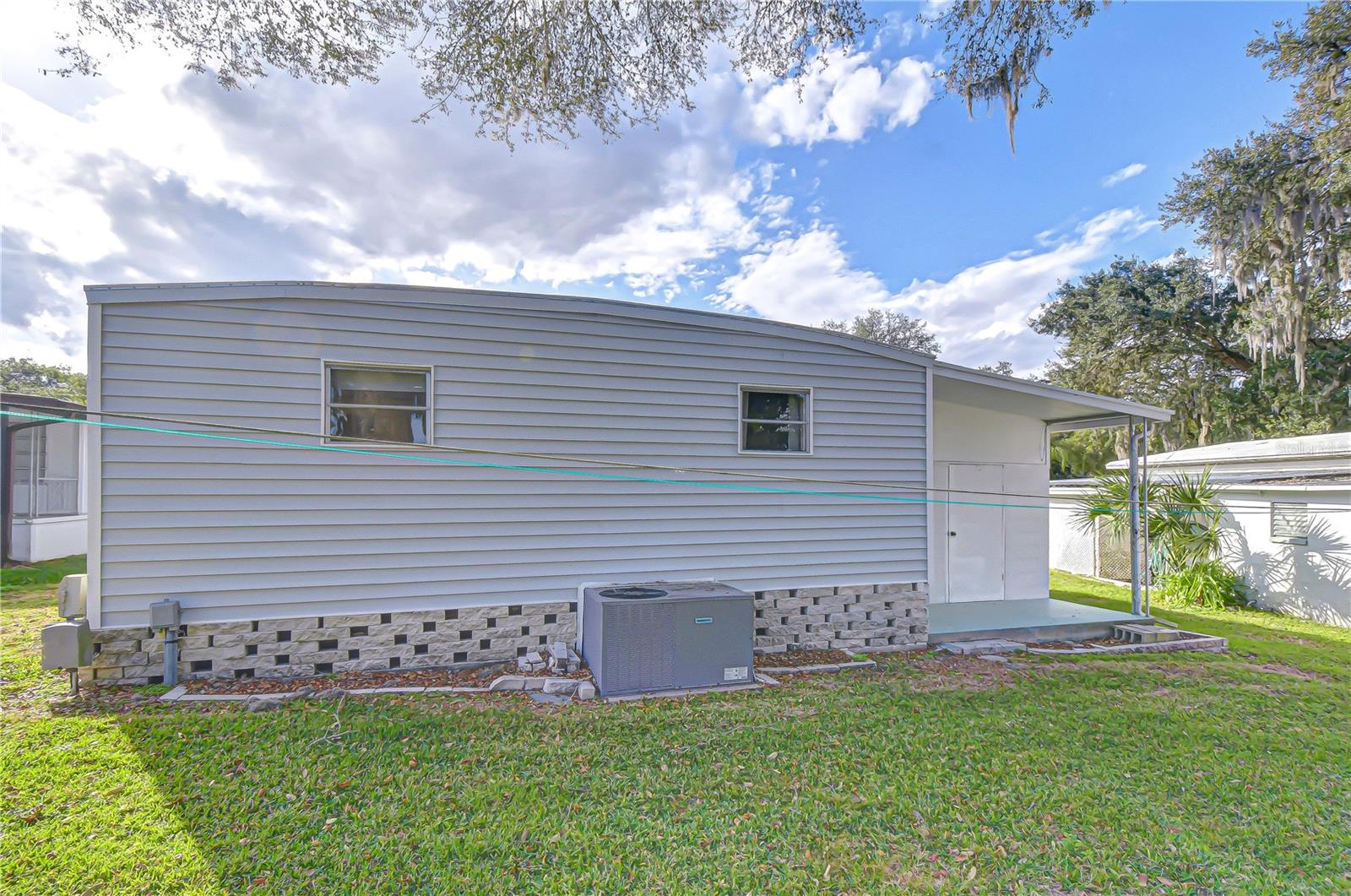 6128 RIDGEWOOD DR — photo 29