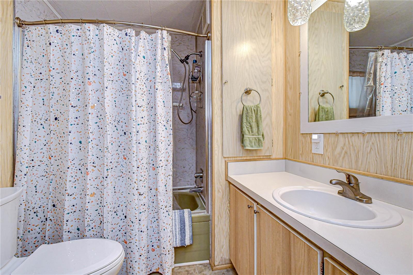 6128 RIDGEWOOD DR — photo 21