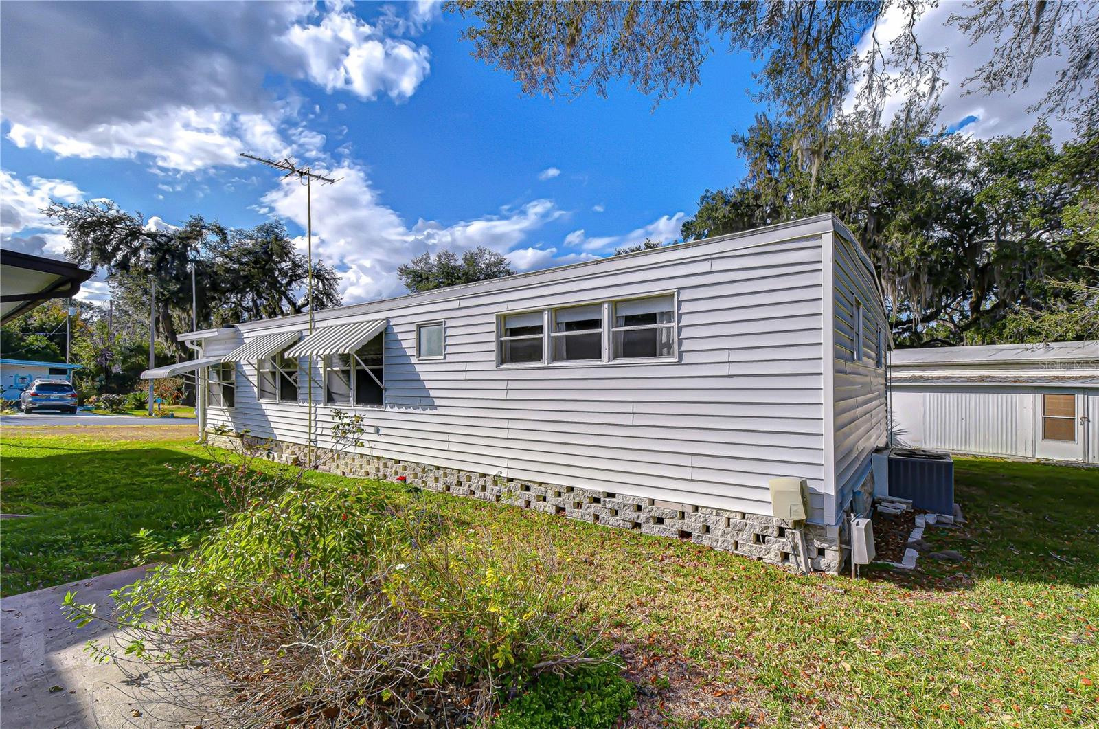 6128 RIDGEWOOD DR — photo 28