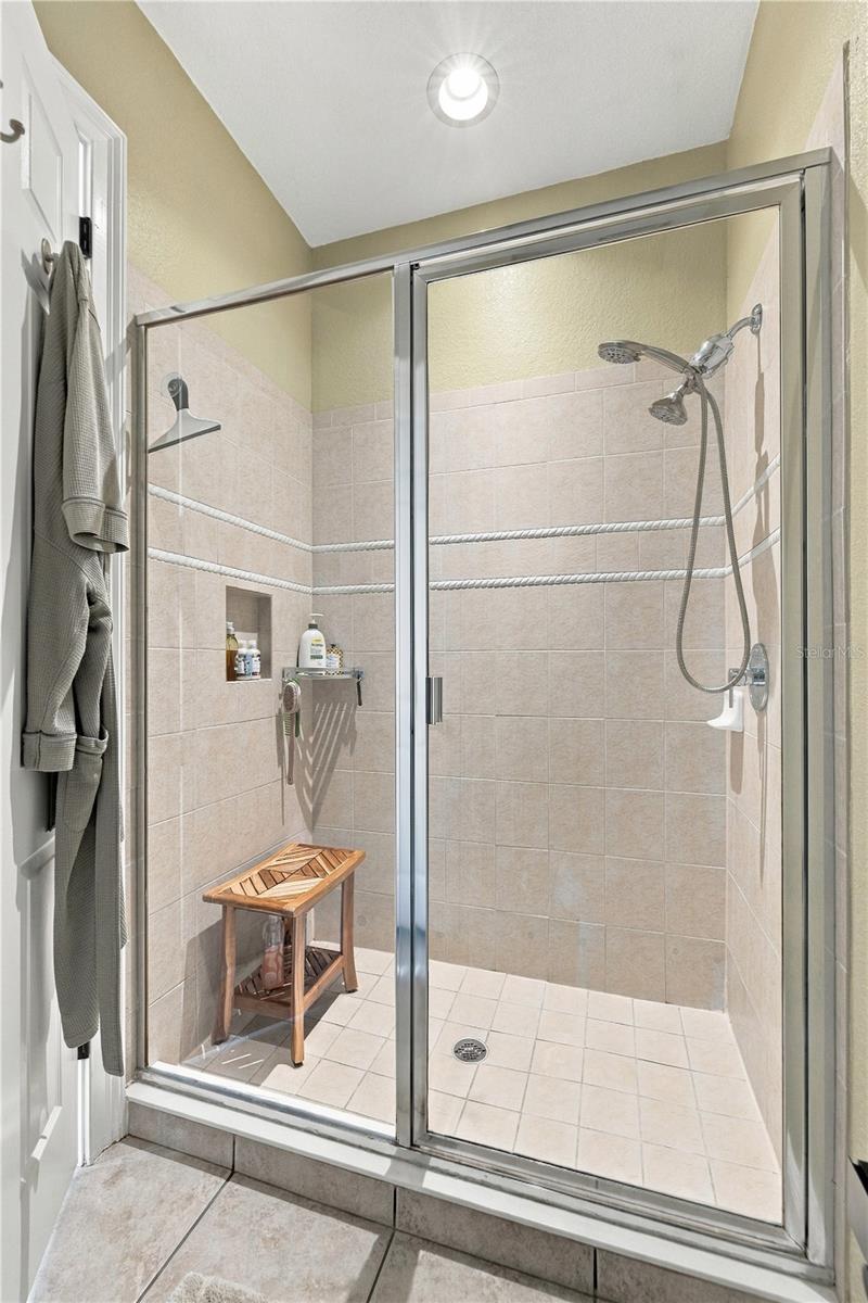 6002 YEATS MANOR DR #101 — photo 27