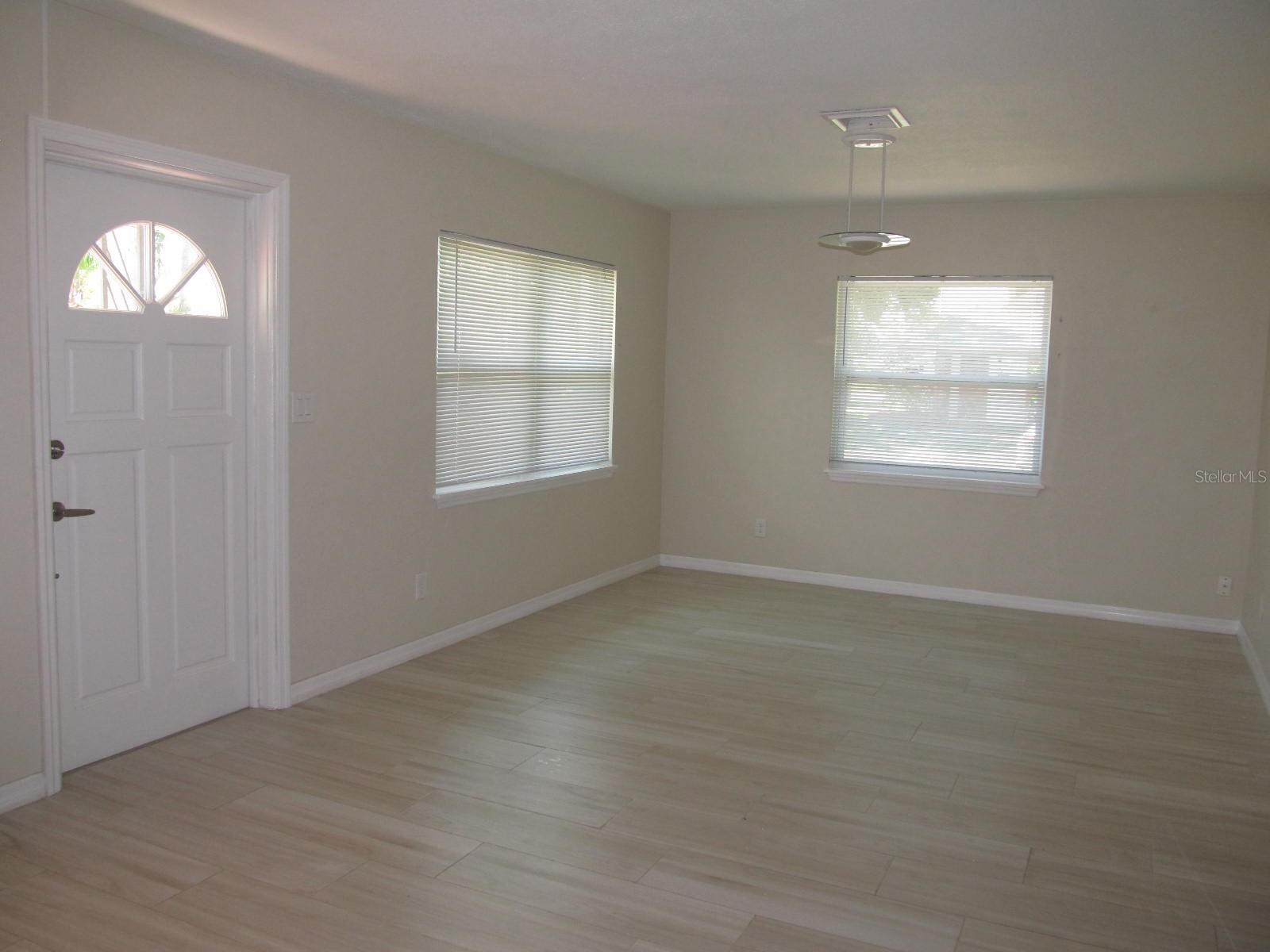 3900 12TH ST NE — photo 5