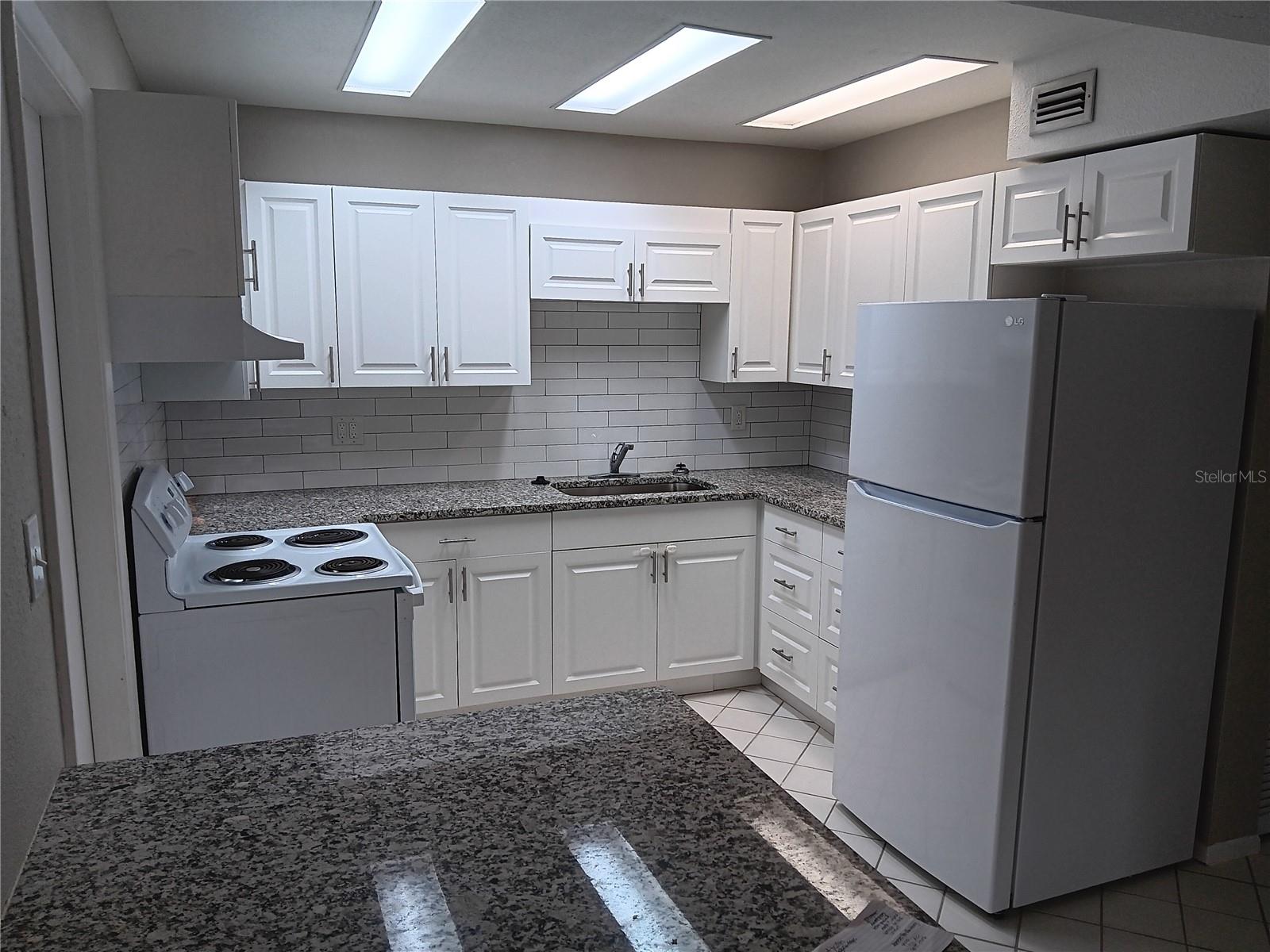 3756 AMHERST WAY #1 — photo 2