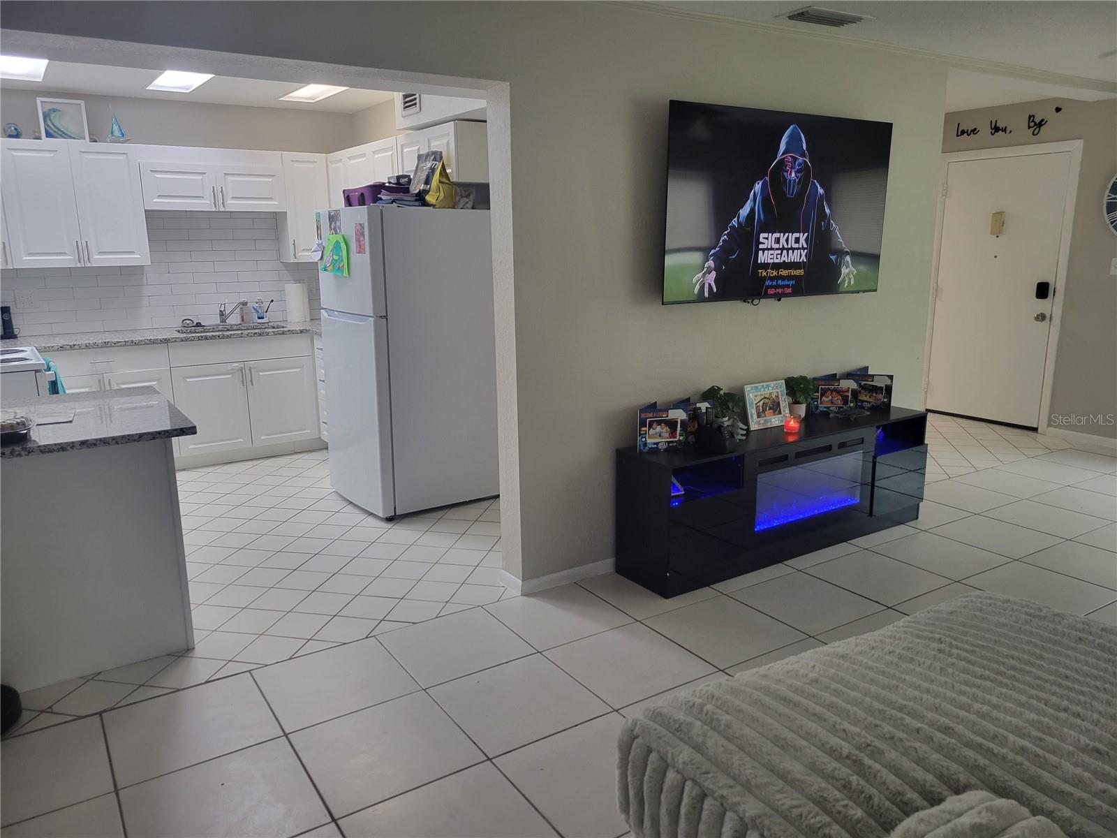 3756 AMHERST WAY #1 — photo 3