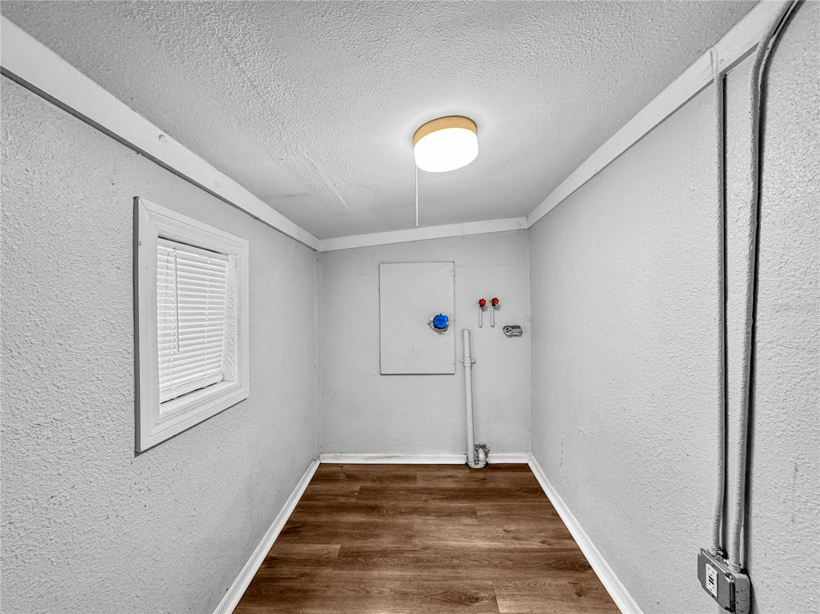 5304 E 14TH AVE — photo 13
