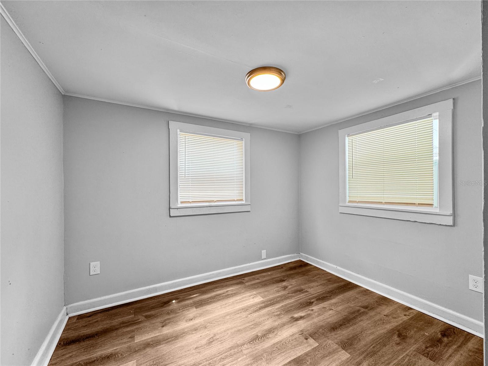 5304 E 14TH AVE — photo 10