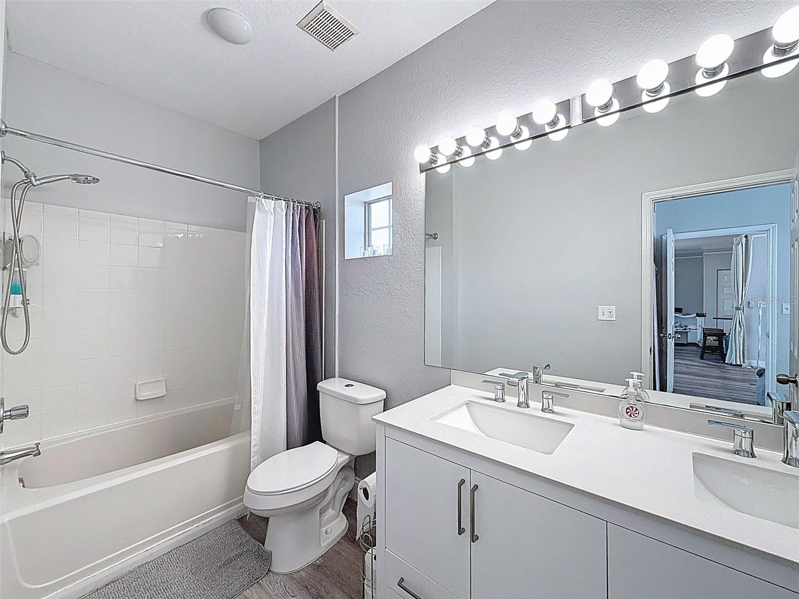 4340 BAYSIDE VILLAGE DR #201 — photo 31