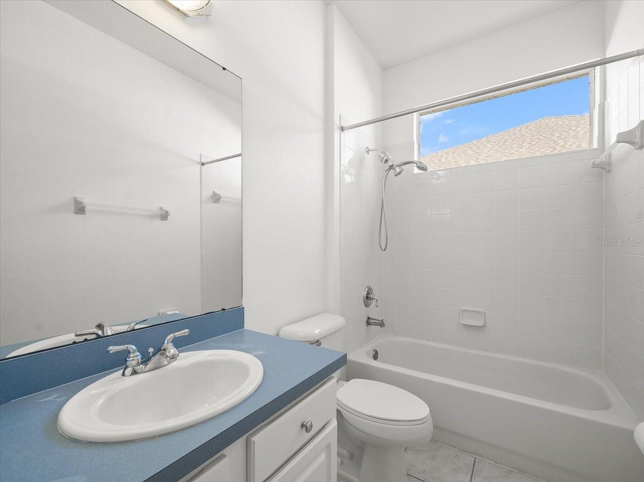 15019 LAKE EMERALD BLVD — photo 35