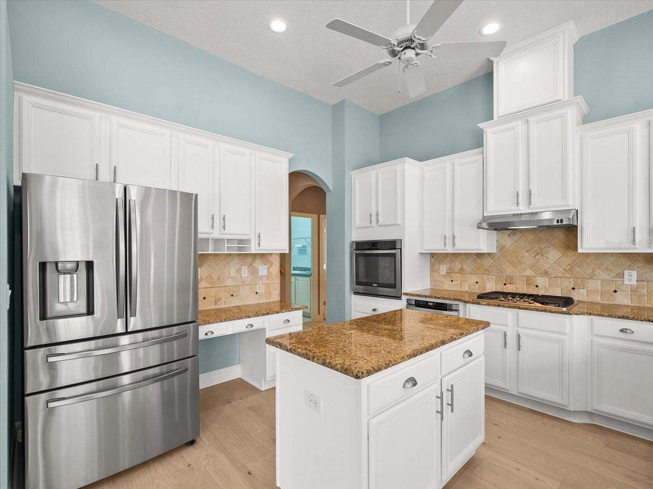 15019 LAKE EMERALD BLVD — photo 15