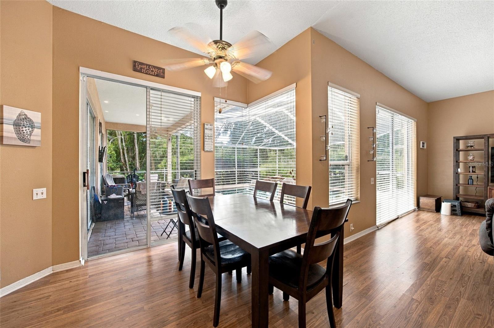 878 CENTERWOOD DR — photo 13