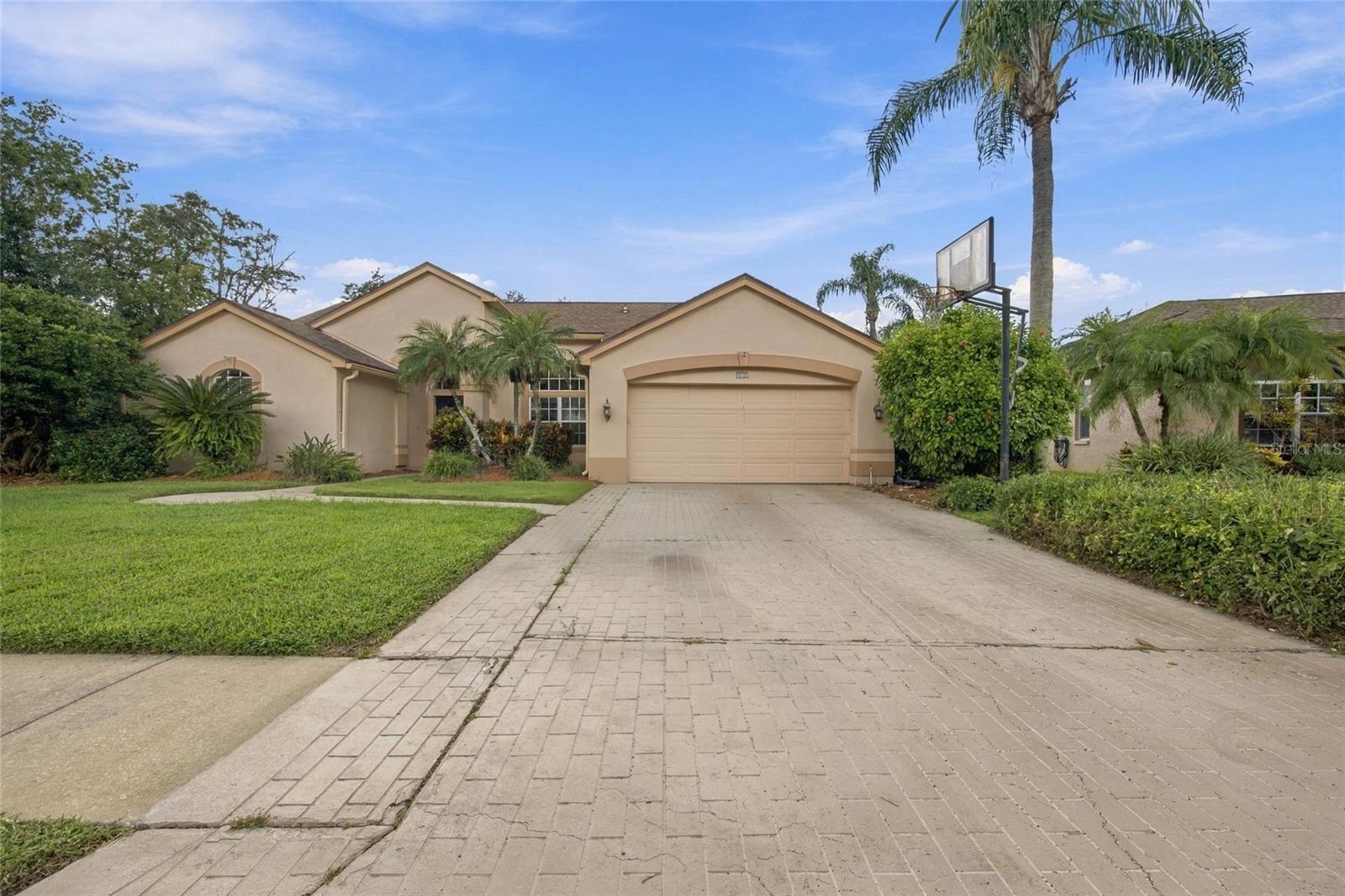 878 CENTERWOOD DR — photo 3