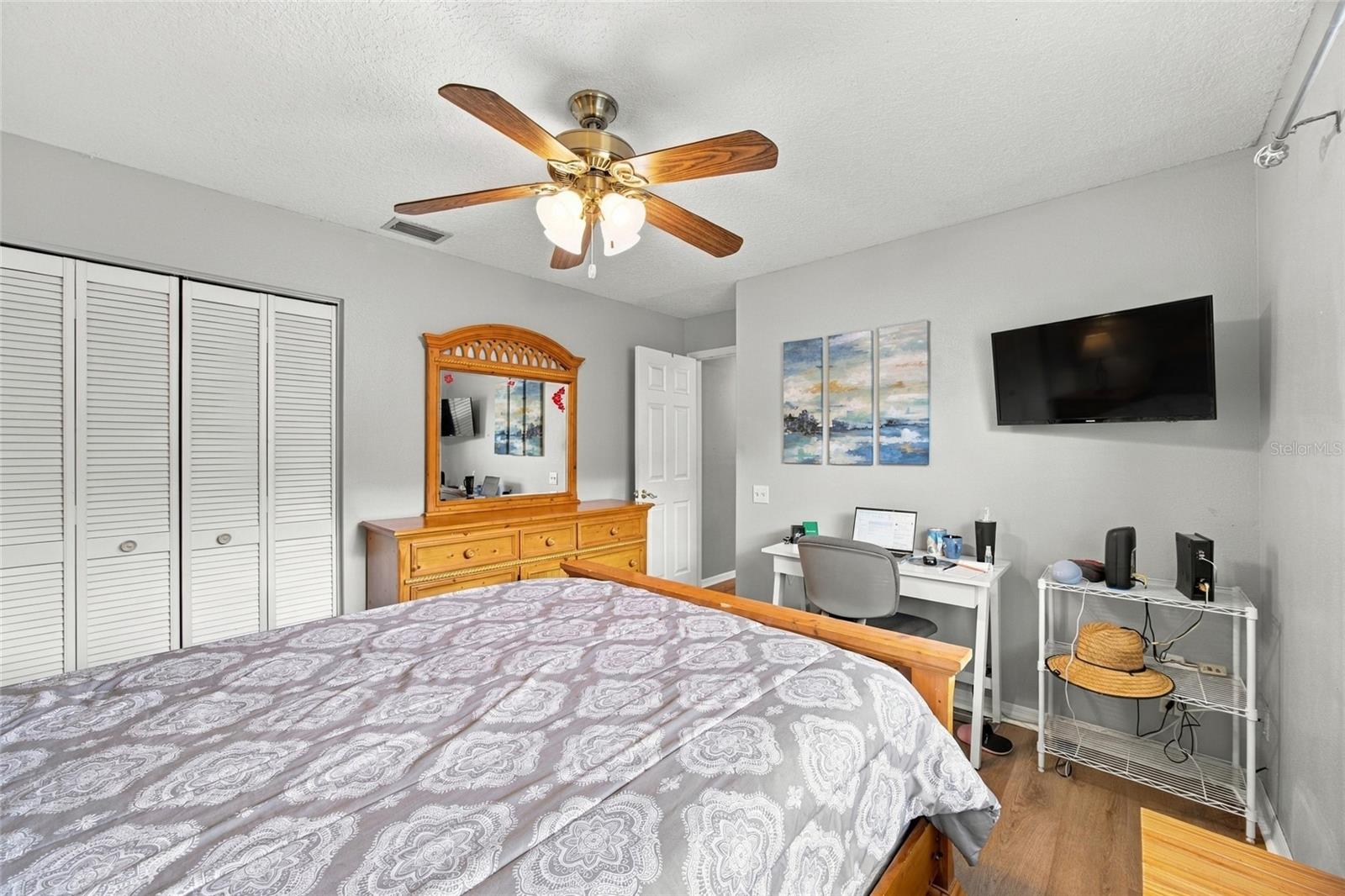 878 CENTERWOOD DR — photo 19