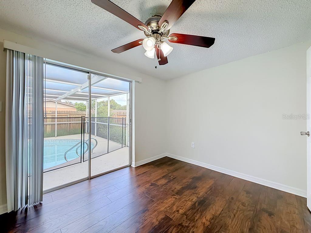 9015 COLLAGE LN — photo 20