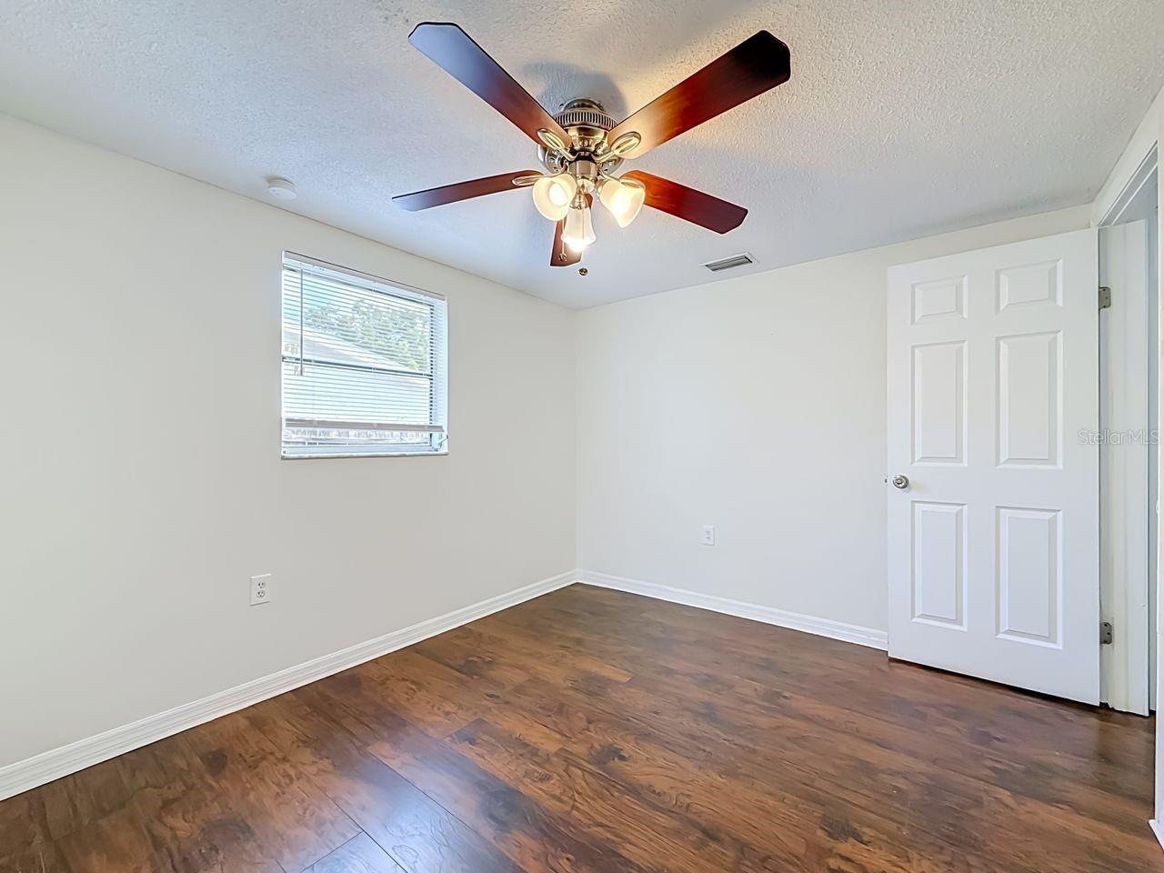 9015 COLLAGE LN — photo 16