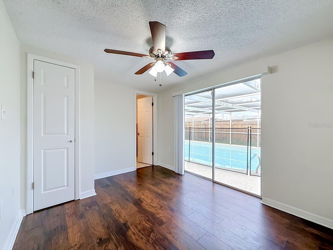 9015 COLLAGE LN — photo 17