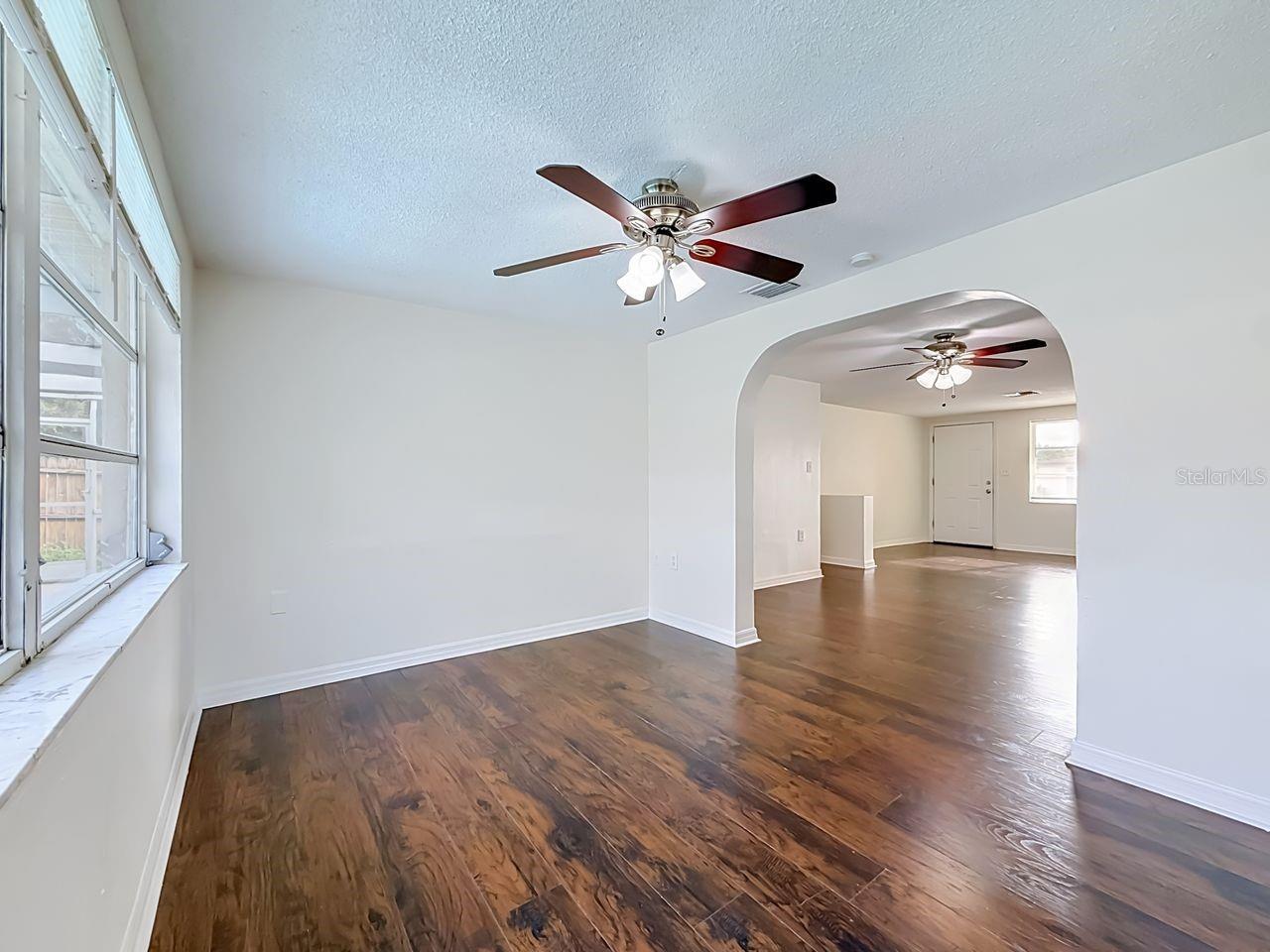 9015 COLLAGE LN — photo 13