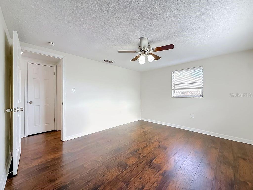 9015 COLLAGE LN — photo 23
