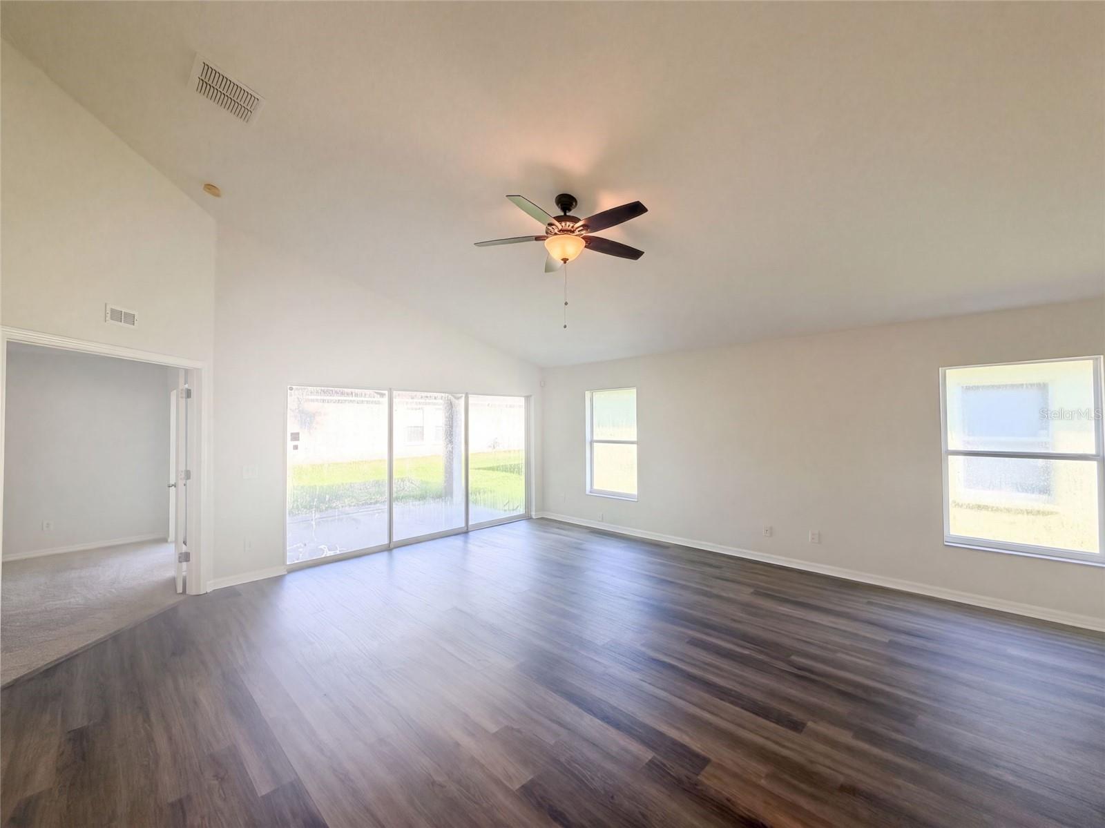 16005 STAGS LEAP DR — photo 9