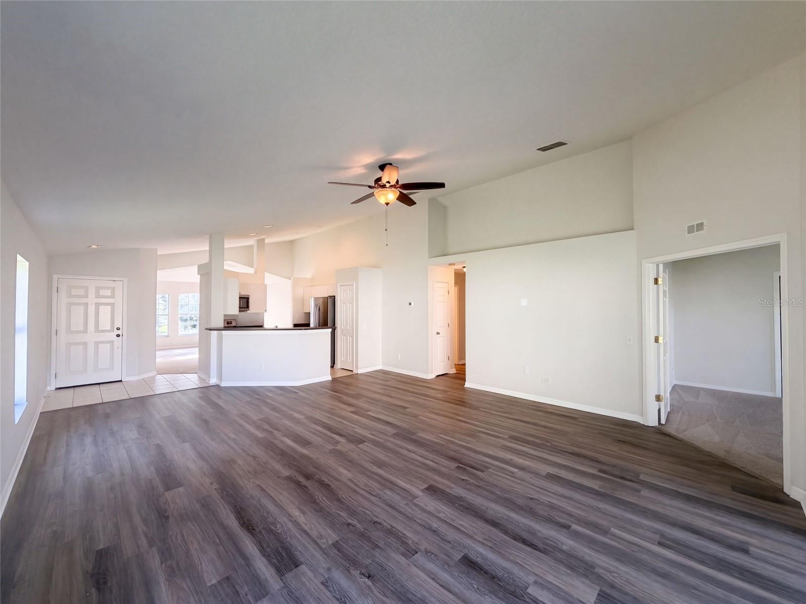 16005 STAGS LEAP DR — photo 11