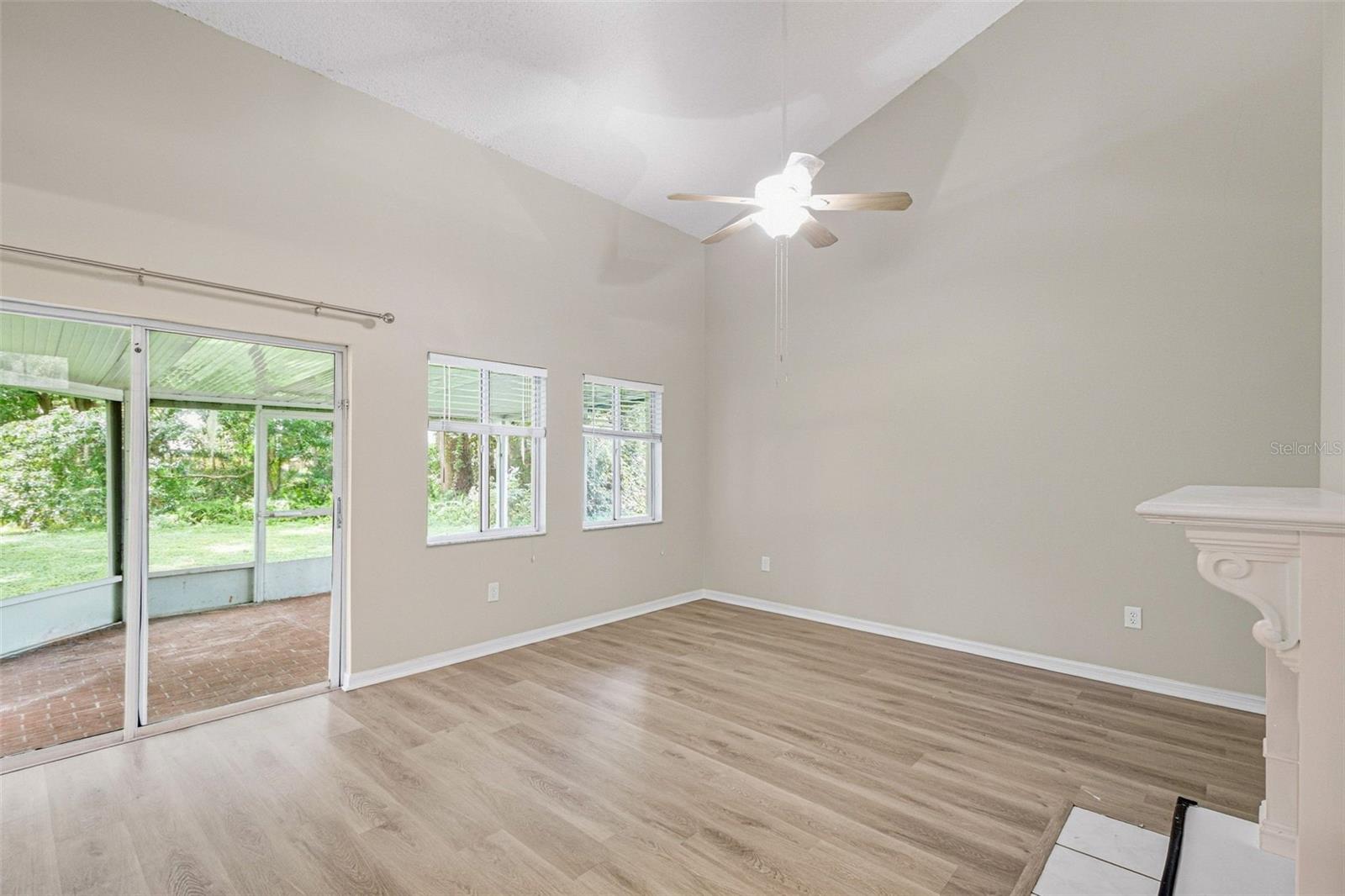 9006 DIXIANA VILLA CIR — photo 18