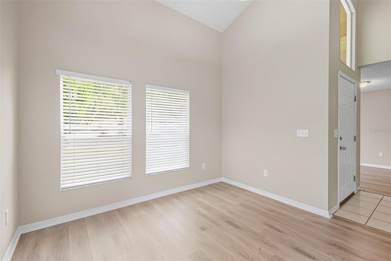 9006 DIXIANA VILLA CIR — photo 13