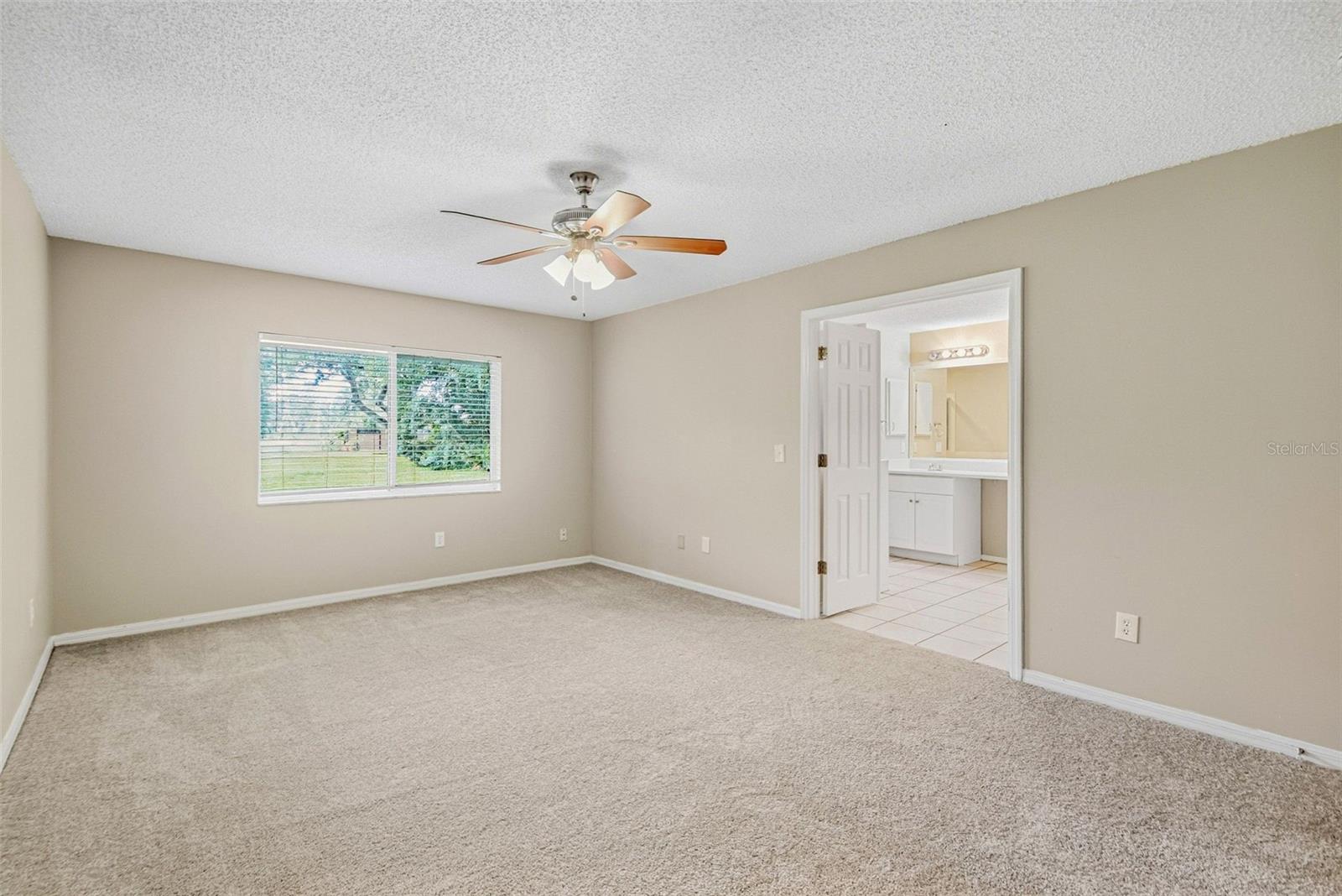 9006 DIXIANA VILLA CIR — photo 35