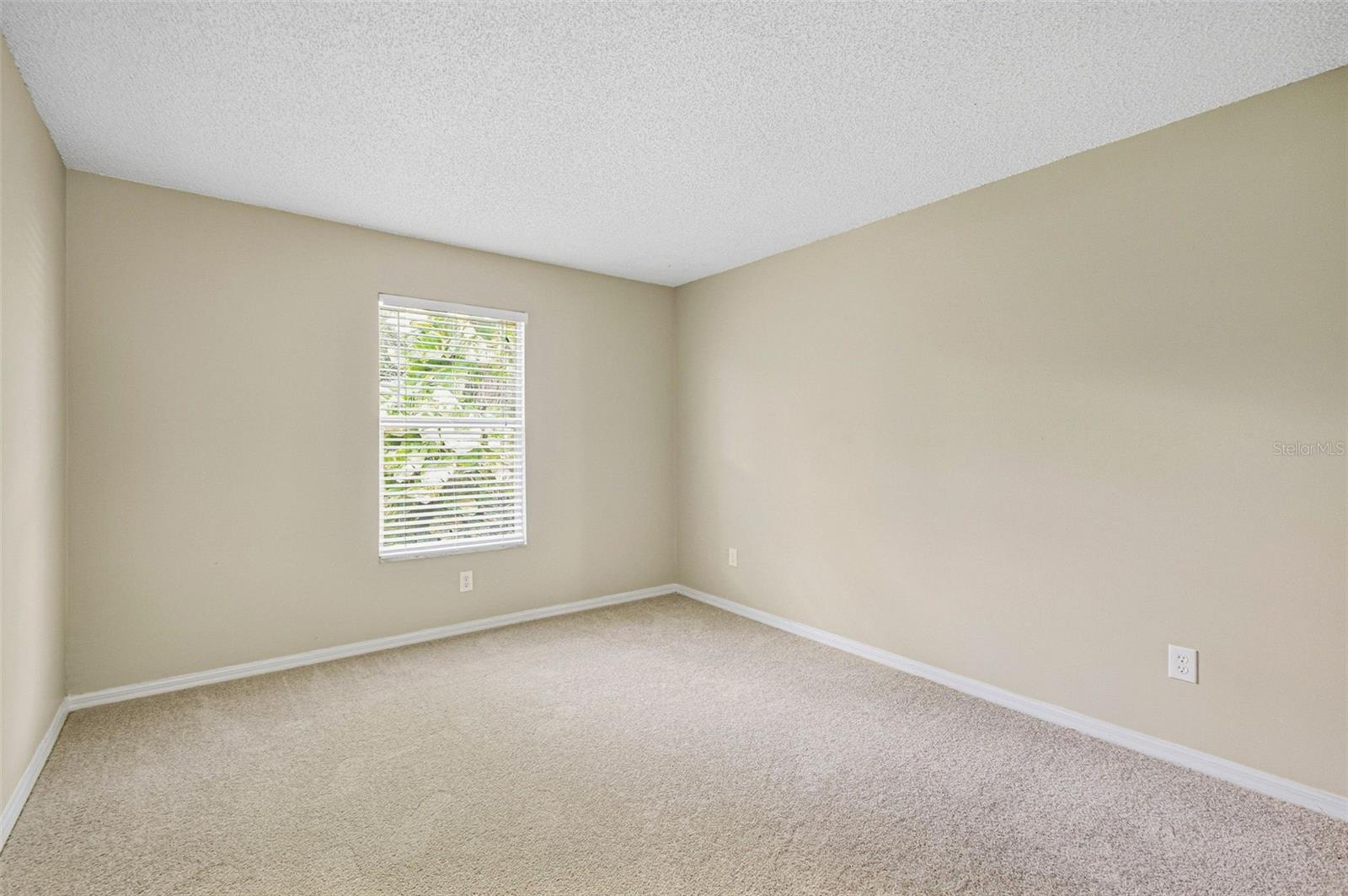 9006 DIXIANA VILLA CIR — photo 47