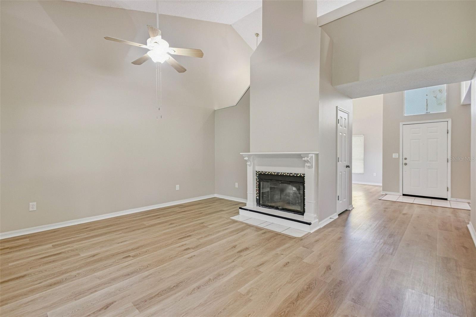 9006 DIXIANA VILLA CIR — photo 19