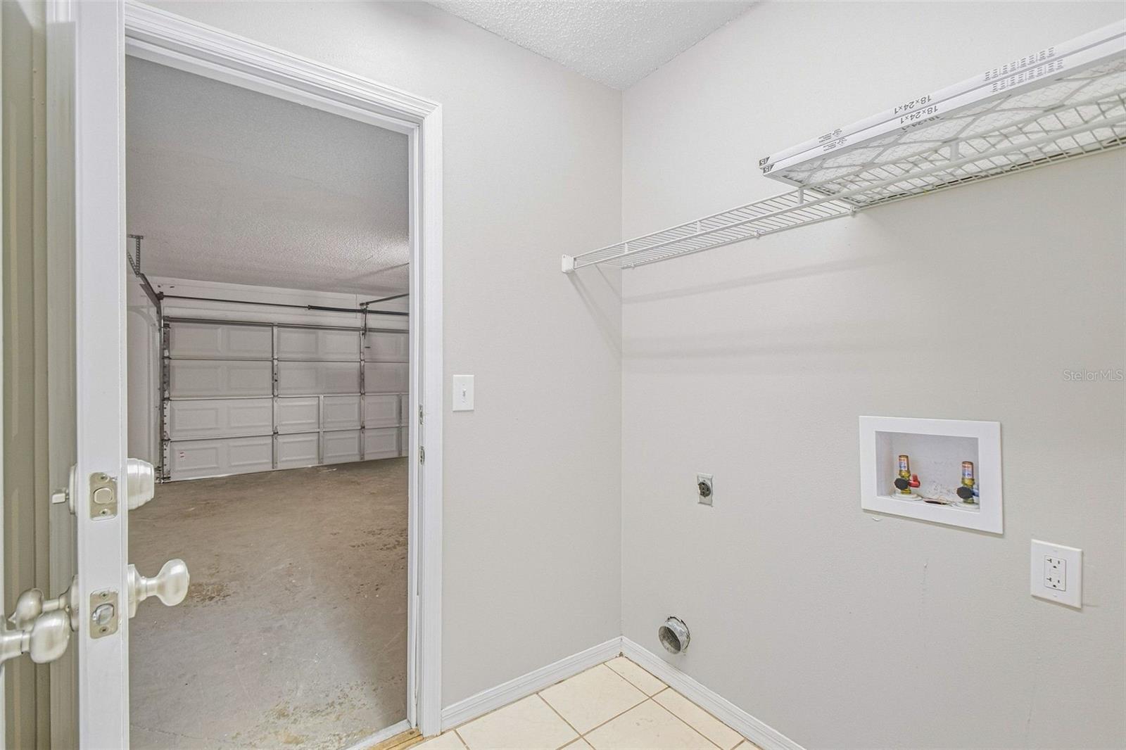 9006 DIXIANA VILLA CIR — photo 58