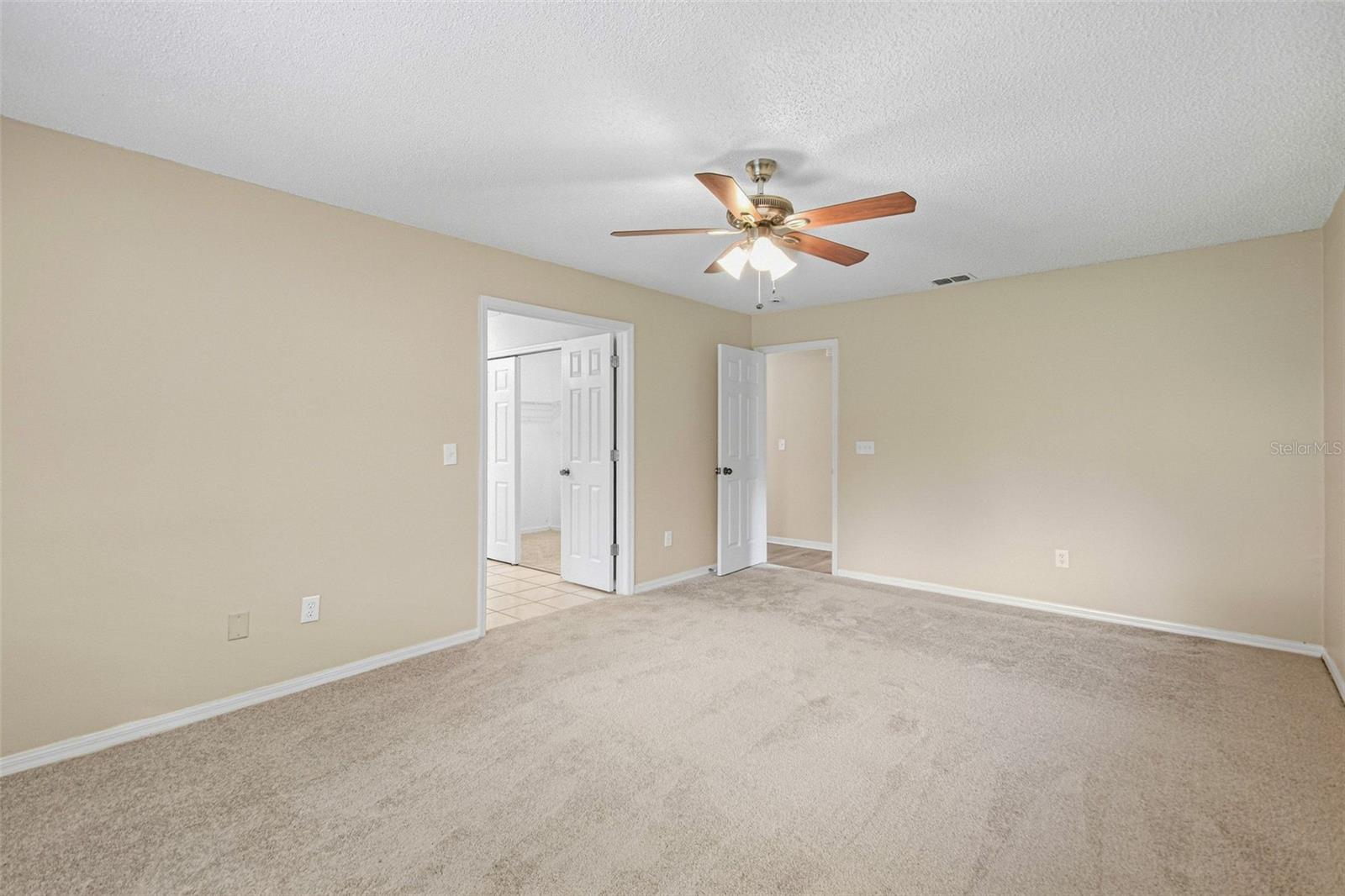 9006 DIXIANA VILLA CIR — photo 36