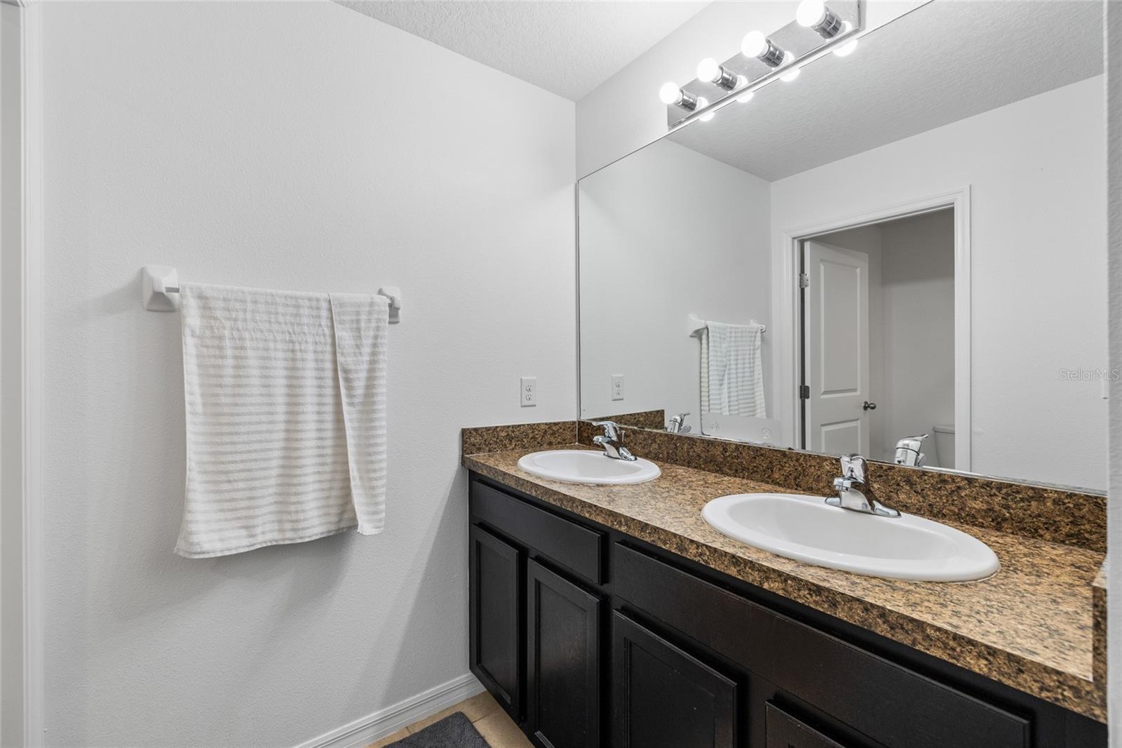 9646 TRONCAIS CIR — photo 29