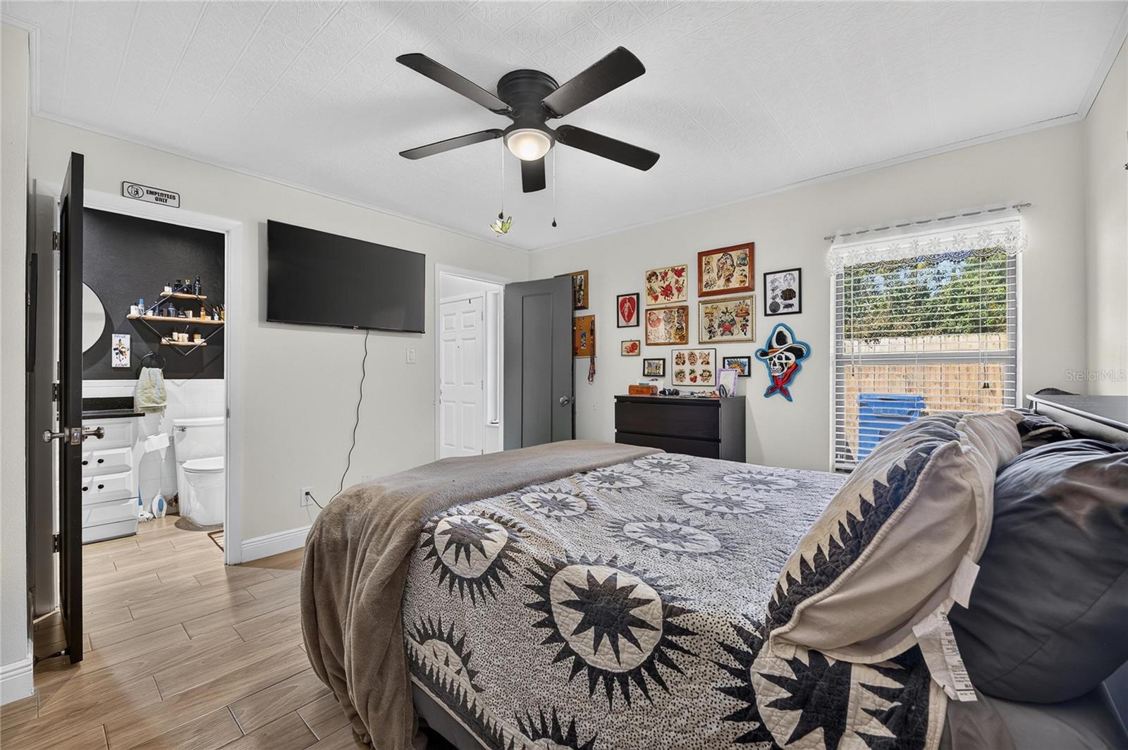810 HUNTERS CT — photo 25