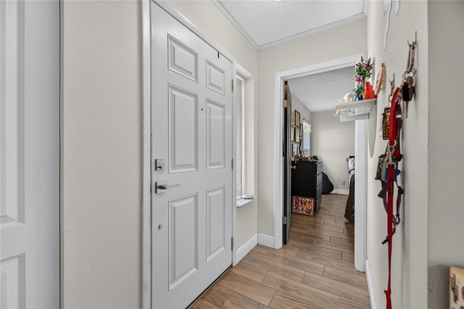 810 HUNTERS CT — photo 22