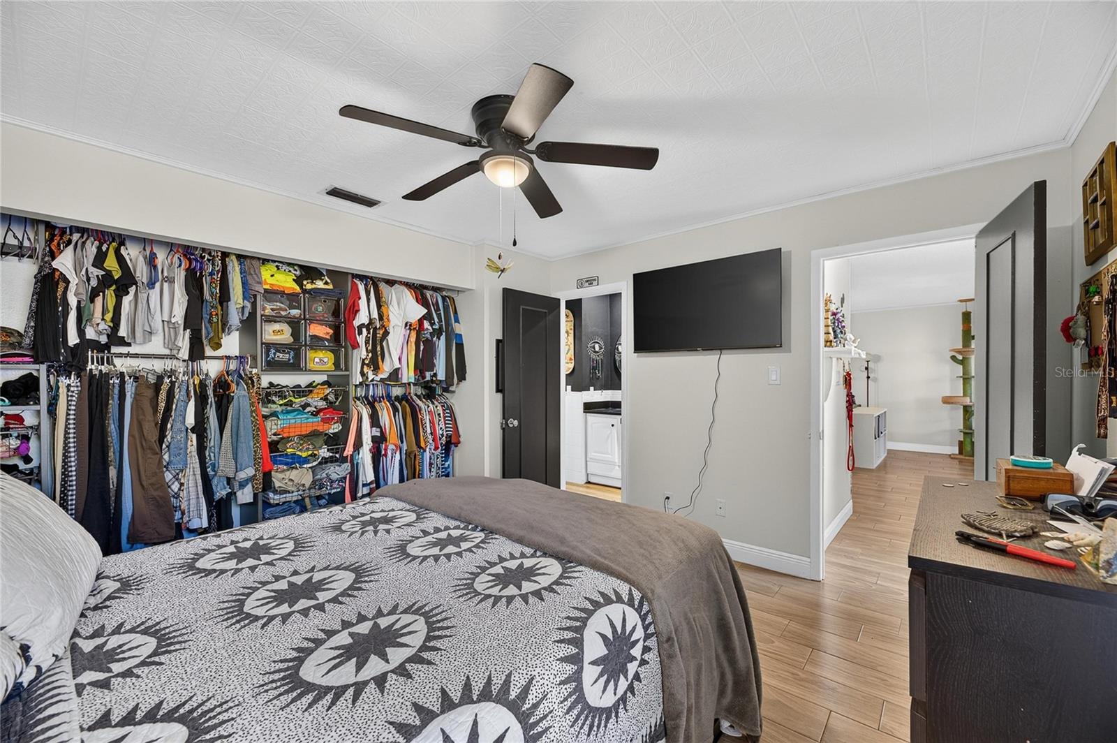 810 HUNTERS CT — photo 26